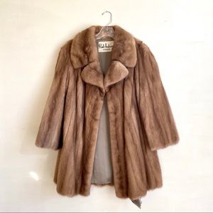 WOMENS SMALL VINTAGE FUR COAT